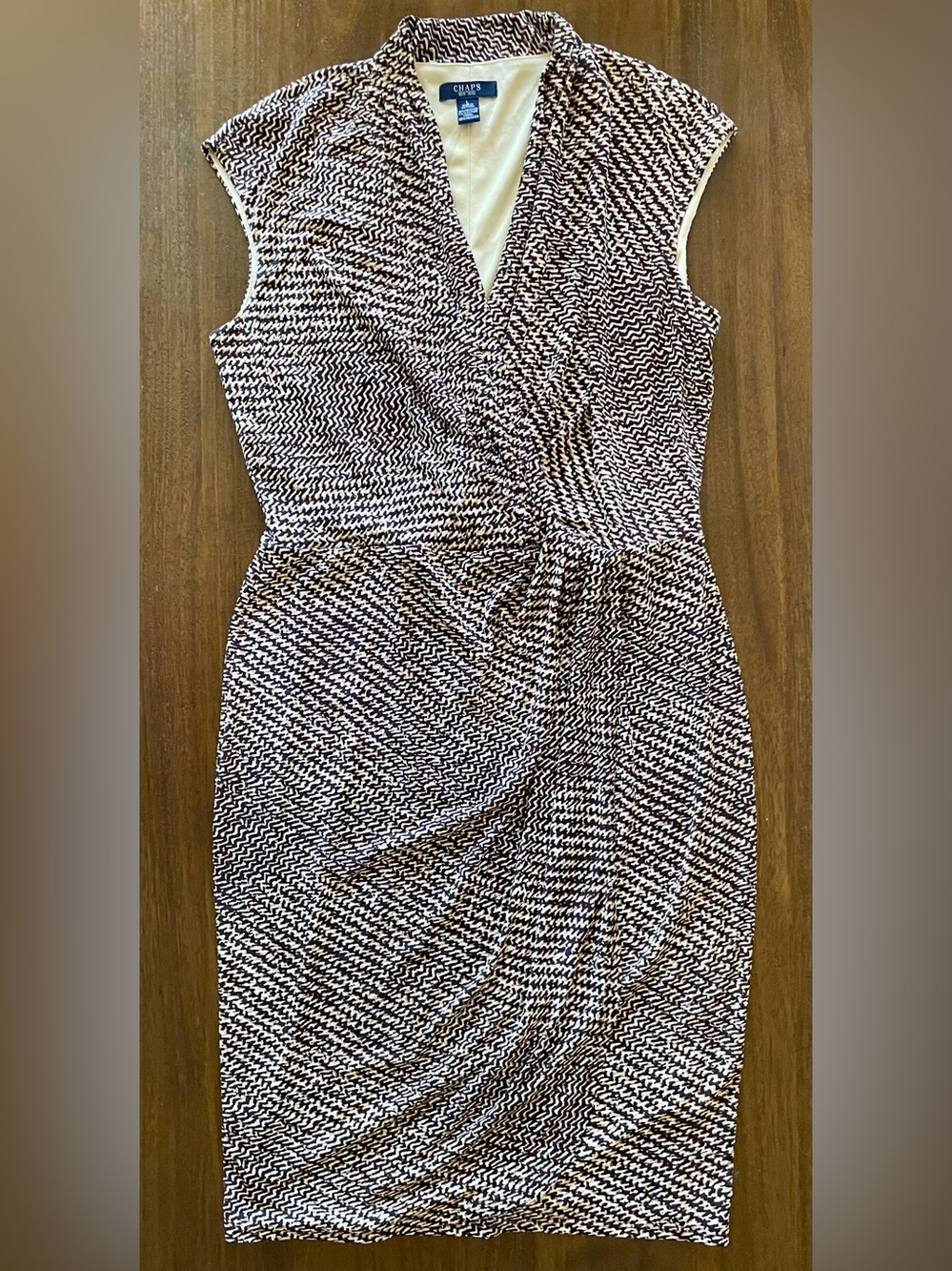 Chaps v-neck dress, beige & black pattern with gathered waist